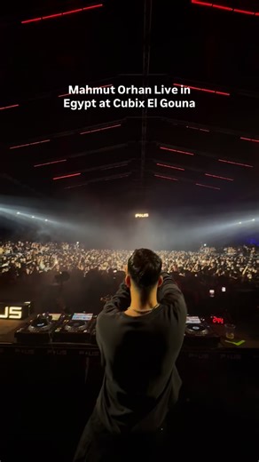Mahmut Orhan delivered a late night set at Cubix El Gouna that leaned fully into his club sound. Away from daytime festival expectations, the night moved through melodic house, darker tech driven moments, and long, patient transitions that kept the room locked in from start to finish. This was Mahmut Orhan in his element. A focused headline performance built on flow, restraint, and progression rather than peaks alone. The set unfolded naturally, shifting moods without rushing, and showing the de