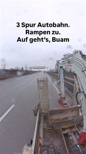 Bagger & Partykutsche | Linz on Instagram: "Juhuuwieder der erste im Stau gewesen 🎥 #baustelle #autobahn #bagger #baggerfahrer #linz"
