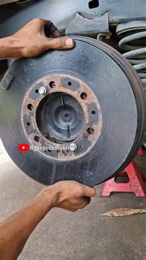 Brake Drum Removal Wthout Damage #automobile #mechanic #tips #howto #brakesystem #toyota