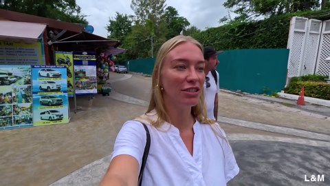 A Full Day of Eating Favorite Dishes in Thailand