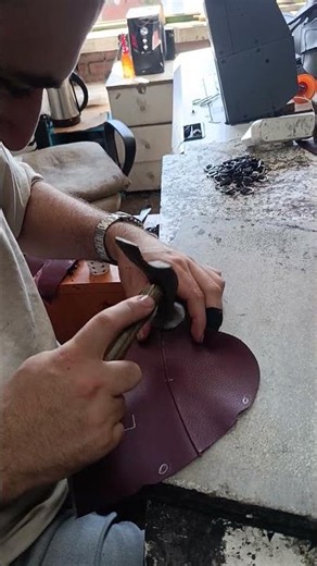 Folding the Leather Edge by Hand | Traditional Turned Edge Technique