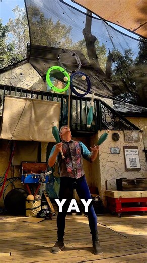 Bob the Incredible Juggler Makes This Look IMPOSSIBLE 😳🤹‍♂️ | KC Ren Fest