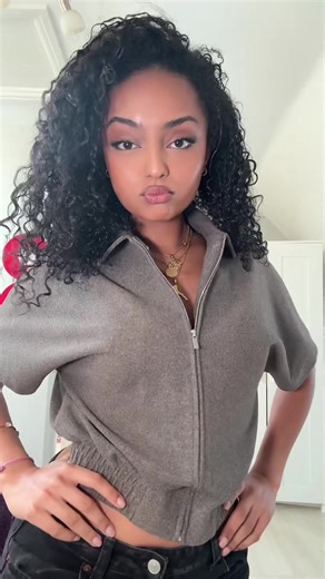 5 likes and I’ll do a soft glam make up tutorial #softglam #cleangirl #valentines #picturesmakeup #ukmakeup