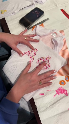 Our new members loved their first sisterhood event 🪡💛🧵✨ #uscalphaphi #alphaphi #aphi #usc #uscrush #rushtok #pc24 #sisterhood