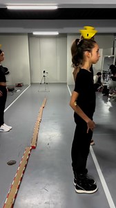 12K views · 115 reactions | #curs #modeling #profademodeling #postura | Profa de modeling | Facebook