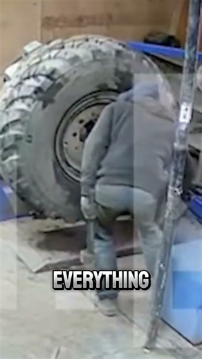 The Tire Suddenly Exploded!