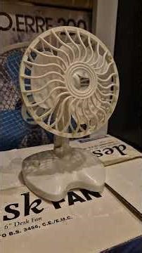 The 3rd clutter hut fan find: Old mini battery powered desk fan