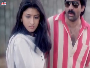 400K views · 3.6K reactions | Ravi Teja's Blockbuster Action Comedy Hindi Dubbed Movie | South Movie #MeriJaanKiBaazi #RaviTeja #Movie #Movies #MovieScene #OldMovie #ComedyMovie #ComedyScene #Bollywood #BollywoodMovie #Films #FilmIndustry #Drama #Entertainment | Ultra Film City | Facebook