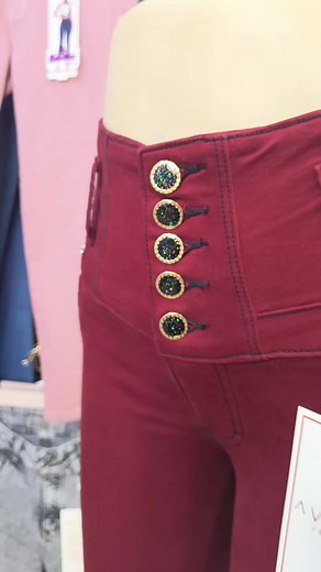 Stretch Push-Up Jeans: Elevate Your Fashion Game