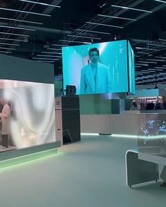 #Repost from @danielgrieder Recapping the #BOSSMilanShow from Friday night! Our BOSS Techtopia was a futuristic vision of the office, created to support #BOSSes. My personal highlight was the idea of how innovative technologies like #AI, @realsophiarobot, and #AR can free up our time and assist us. A special thank you to all our amazing guests who joined us at BOSS Techtopia, and also to our teams involved. Your energy made the BOSS FW23 Fashion Show a success! #BeYourOwnBOSS | Everything Lee Mi