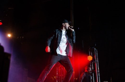 Mike Shinoda Explains Brad Delson’s Absence From Current Linkin Park Tour: “It’s Kind Of A Mental Health Thing” -