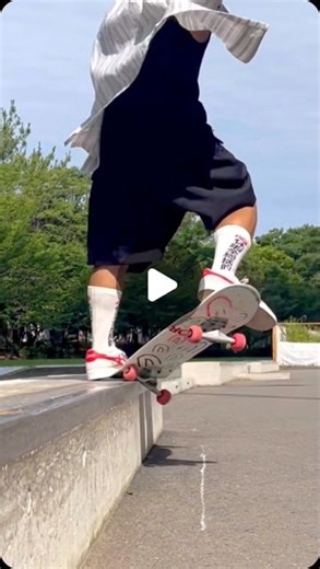 Hideki Ooyama / GOD of nocomply on Instagram: "K grind for beginners ！！ land easy ！ #skateboarding #tips #howto @qwiktruks @crazy_banana.sb @mikawaya_sk8shop @spooky2021co @tensortrucks @vistas_dist @the_bearing"