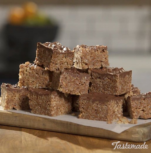 Mars Bars Rice Crispy Squares Full recipe: http://taste.md/1qkhDMo | Tastemade