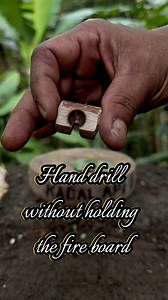 Hand drill without holding the fire board #primitivefirelighting #frictionfire #firemakingskills #survivalskills #SelfSufficiency #handdrillskills #handdrillpractice #bushcraft | dalemgumino