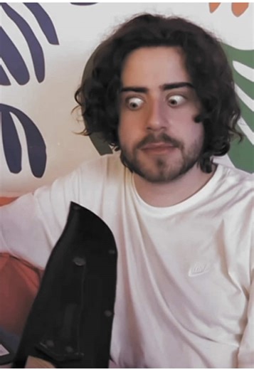 amo que o miguel é TOTALMENTE o josé KKJJKKKK // mds como eu amo rapunzel 😭 esses dias mesmo ele me viu chorando por causa desse filme … #celloreedit #lorenaorsi #cellbit #twitch #ordemparanormal @miguel (lala’s bf)