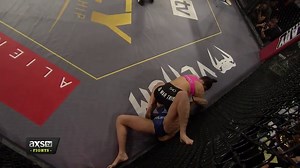 Mackenzie Dern vence por finalização sua segunda luta de MMA