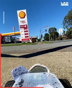 342K views · 1.5K reactions | This lad's come up with a genius way to avoid people and still get your shopping list - sending an RC car to the shops for you  Skinnybowser | LADbible | Facebook