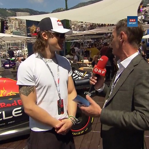 Lucas Braathen spricht im ORF-Interview beim Großen Preis von Monaco über die Formel 1, sein Comeback im Skiweltcup und seine Karriere als DJ. 😎 | ORF Sport
