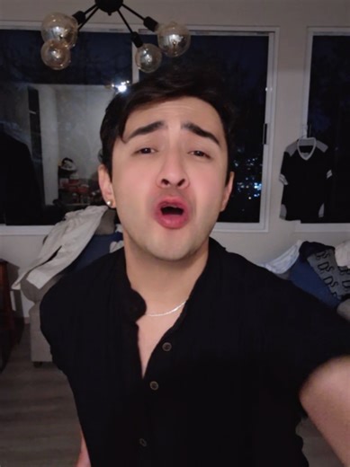 Videos de Osbari Bari Sama (@osbari_bari_sama) con “sonido original - Silvia”