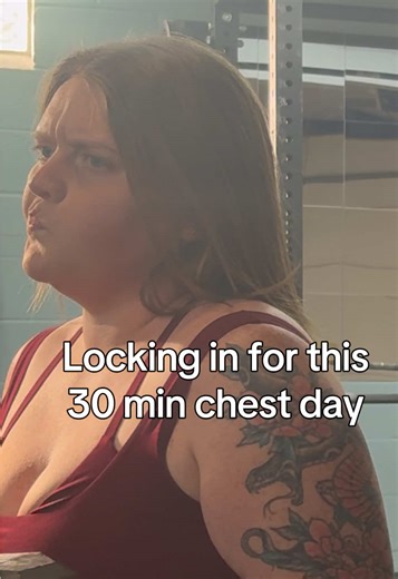 Hanging on for dear life there at the end 🫣 #chestday #workoutroutine #fitness #crashout #fyp