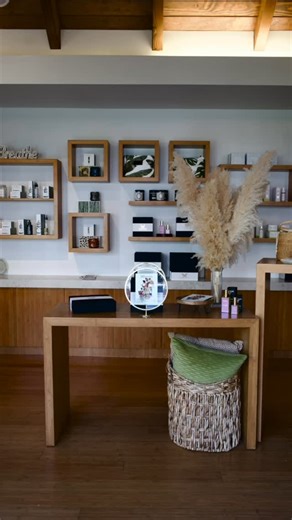 ✨ Spa day just got even better ✨ Nani Pua is now available at L’Auberge Spa Del Mar Wander the spa gift shop, discover Nani Pua’s botanical luxury, and take the spa magic home with you. From glowing skin essentials to indulgent self-care rituals, it’s the perfect excuse to treat yourself — or someone you love. Book the spa day, linger a little longer, and leave with more than just relaxed energy #NaniPua #LAubergeDelMar #LAubergeSpa #nanipuaskincare | Nani Pua