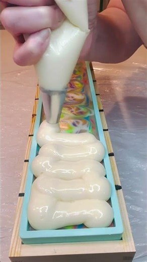 🌈 Over the Rainbow – Cold Process Soap Reveal! 🌈