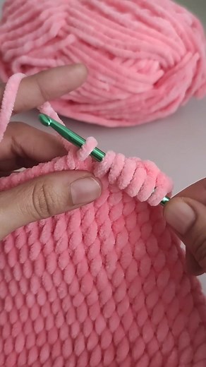 New Tunisian Crochet Stitch with Chenille Yarn Tutorial