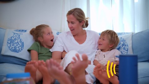 Wow in the World SEA Creatures Aquarium | Hatch & Raise Real Brine Shrimp (Easy Care), Customizable Tank, Companion Audio Content, Bonus Reusable Science Tool, STEM Toy for Kids 6+ by Thames & Kosmos