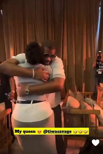 Tiwa Savage knelt down to greet Don Jazzy. 🧎🏾‍♀️ She’s so respectful 💜 | Entertainment Daily