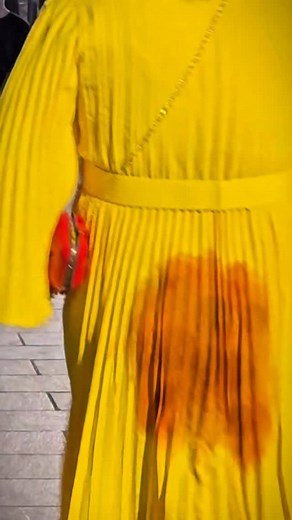 1.5M views · 10K reactions | PRANK MODA STRANGER FUNNY喝. #moda #prank #stranger #fashion #street #humour #period #reaction #fypシ #divertente | Matteo Del Campo | Facebook