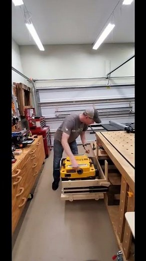 Does this Folding Planer Stand Work?! DW735 Benchtop Planer #shorts