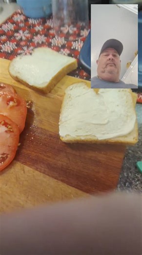 Time for a MATER sandwich bread. Big Tomatoes. light sodium salt pepper and heavy on the MAYO | Tomthemime