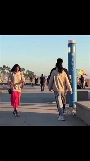 77K views · 2K reactions | Woooh藍藍 #funny #fart #prank | Comedytv | Facebook