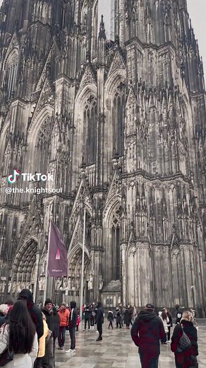 Exploring the Magnificence of Cologne Cathedral