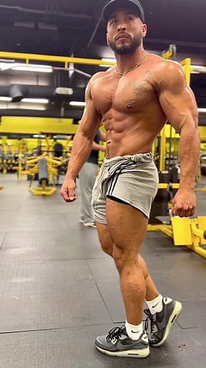 #fitness #work #muscle #viralvideo #bodybuilding #flex #motivation #bigdog #eat #gym
