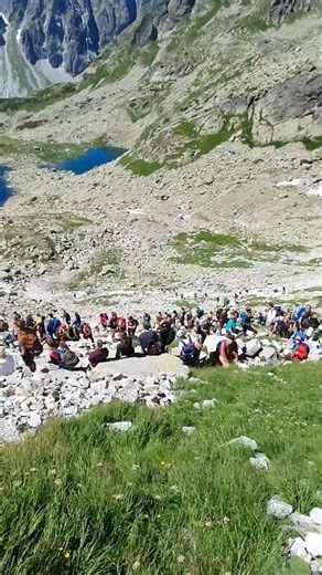28. 7. 2020 Aktuálne cesta na Rysy 2503 m 😯 Autor videa: Konrad Przebindowski | Tatry