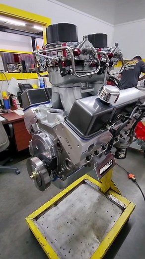 Powder Coated Tunnel Ram 383ci small block Chevy is ready for dyno testing! #smallblockchevy #Chevy #edelbrock #tunnelram #chevyengine #350chevy #383chevy #chevrolet #musclecar #engines #enginebuilding #carsoftiktok