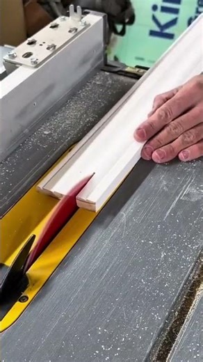 Operation of an automatic grinding machine that can cut any part neatly and tightly #woodworking