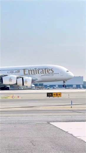 Emirates Airbus A388 Landing in JFK ✈️