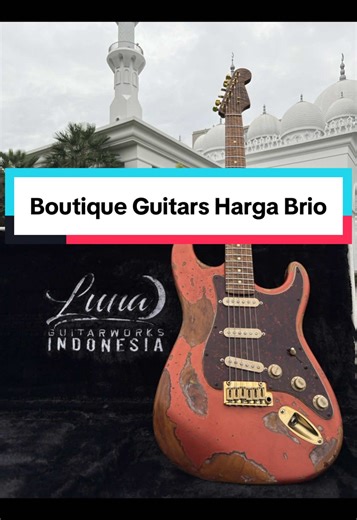 Luna Supernova Antique: Handmade Boutique Guitar