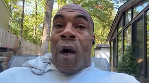 Jamal Lewis Rooting For Derrick Henry 2,000-Yard Season, 'I Hope He Does It'