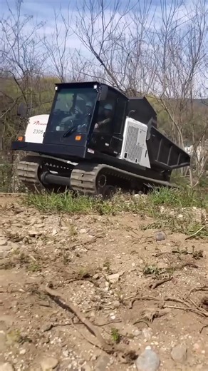 Time to switch gears to productivity in off-road tasks❗ The 𝗣𝗮𝗻𝘁𝗵𝗲𝗿 𝗧𝟭𝟰𝗿 is strong on uneven ground, sloping terrain, and all soil types 💪 Credits: @toyojyu.official 🎥 #Prinoth #PantherT14r #prinothcrawlercarriers | Prinoth Crawler Carriers