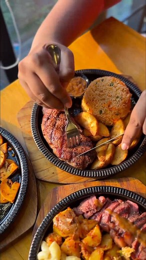 Serving stories you can taste — welcome to Meat Story, Banani 11. 💯 📍 Find us: House 32 (Level 5), Road 11, Block G, Banani, Dhaka, Bangladesh 📞 Phone: 01825-070652 | Meat Story