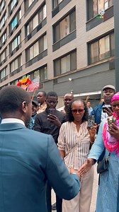 857K views · 31K reactions | Retour en images sur l’arrivée du Chef de l’État à New York, où il a été chaleureusement accueilli par la communauté sénégalaise. Le Président de la République prendra part à la 80e session de l’Assemblée générale des Nations Unies. | Présidence de la République du Sénégal | Facebook