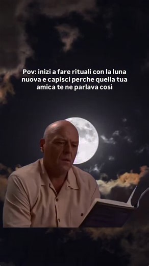 | GlowUp, Femminilità & Energia |🪞 on Instagram: "🌙(Luna Nuova in Scorpione | 20.11.2025) Il rituale è in fondo ⬇️ Non è magia, è trasformazione quotidiana. C’è un momento preciso in cui tutto inizia ad avere un senso: quando smetti di “guardare” la Luna Nuova da lontano e inizi davvero a entrarci dentro, a sentire che ogni ciclo è un’occasione per ricominciare, ripulire, riallinearti. Ogni volta che lasci andare identità obsolete e metti via qualcosa che non ti rappresenta più, ogni volta che