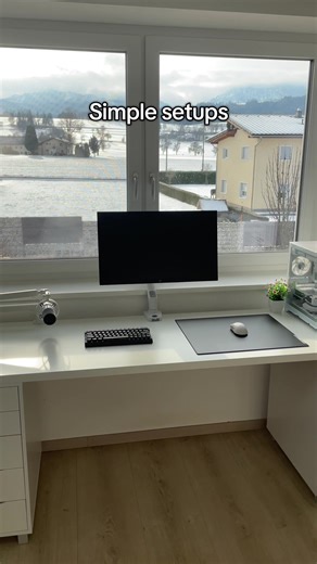 Wire-Free Desk Setup for Minimalist Productivity