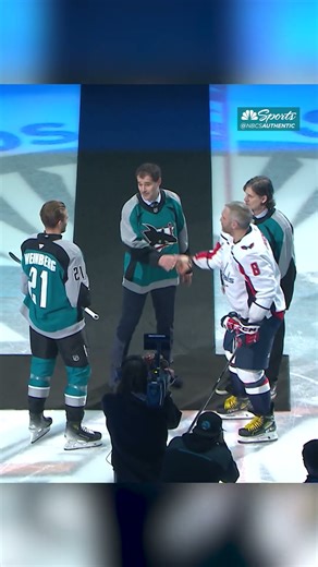Patrick Marleau and Mike Ricci take the ice for the ceremonial puck drop 🙌 | NBCS California