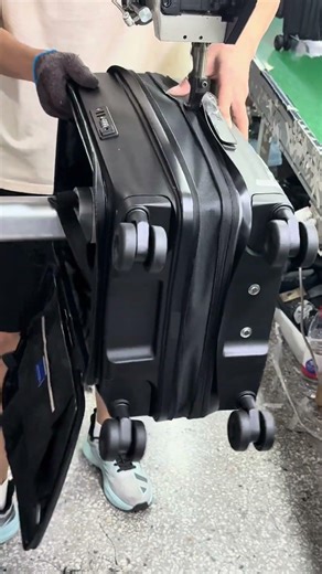How We Sew the Expansion Zipper on PP Luggage | Factory Quality Process