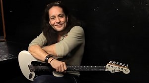 JAKE E. LEE Gets New Signature Guitar From CHARVEL
