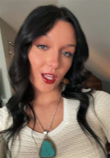 ️quinn (@quinncummings13)’s videos with original sound - ☮️Izzy☮️